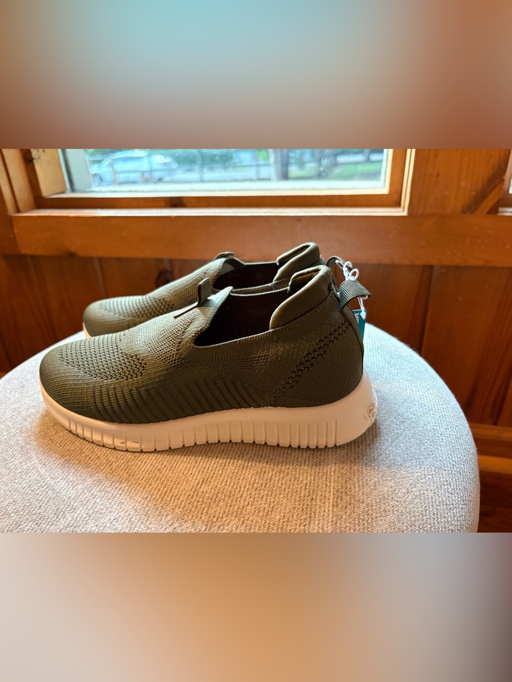 Sz 7/8 Kinetic Olive Green Slip-On Knit Sneakers, White Sole, memory foam, NWT